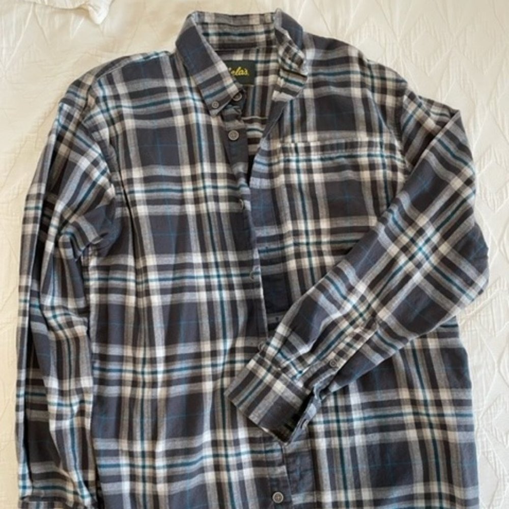 Cabela's Men's Flannel Button Down